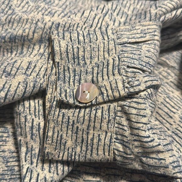 Chico's Vintage 100% Linen Long Sleeve Button Front Shirt - Picture 8 of 8